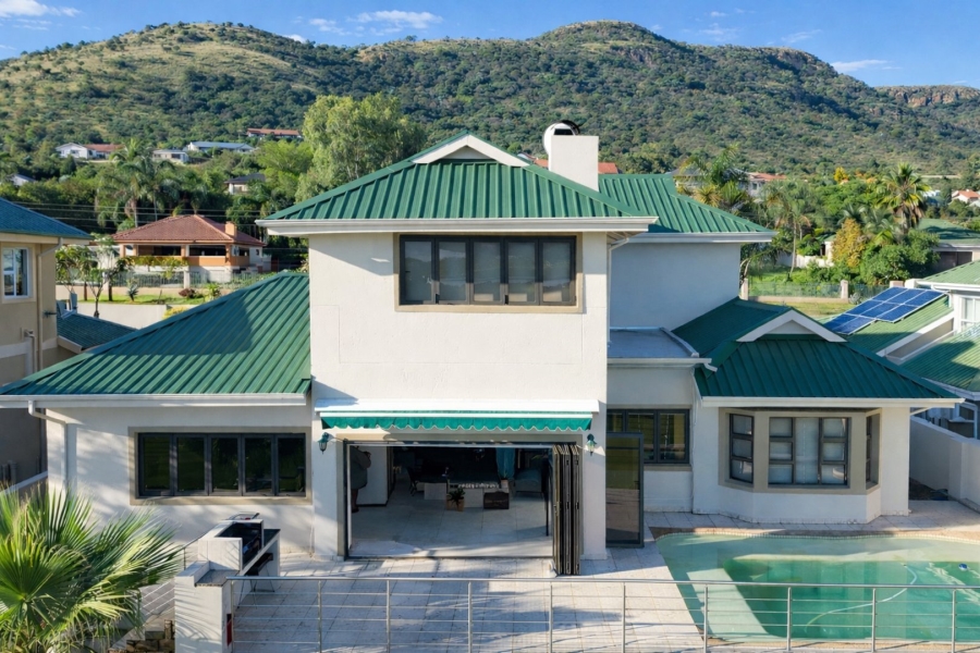 3 Bedroom Property for Sale in Caribbean Beach Club North West